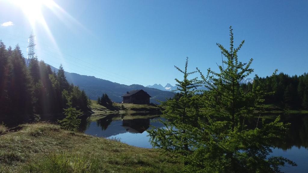 Rifugio Al Lago Del Mortirolo In Inverno Raggiungibile Solo A Piedi Monno Eksteriør bilde